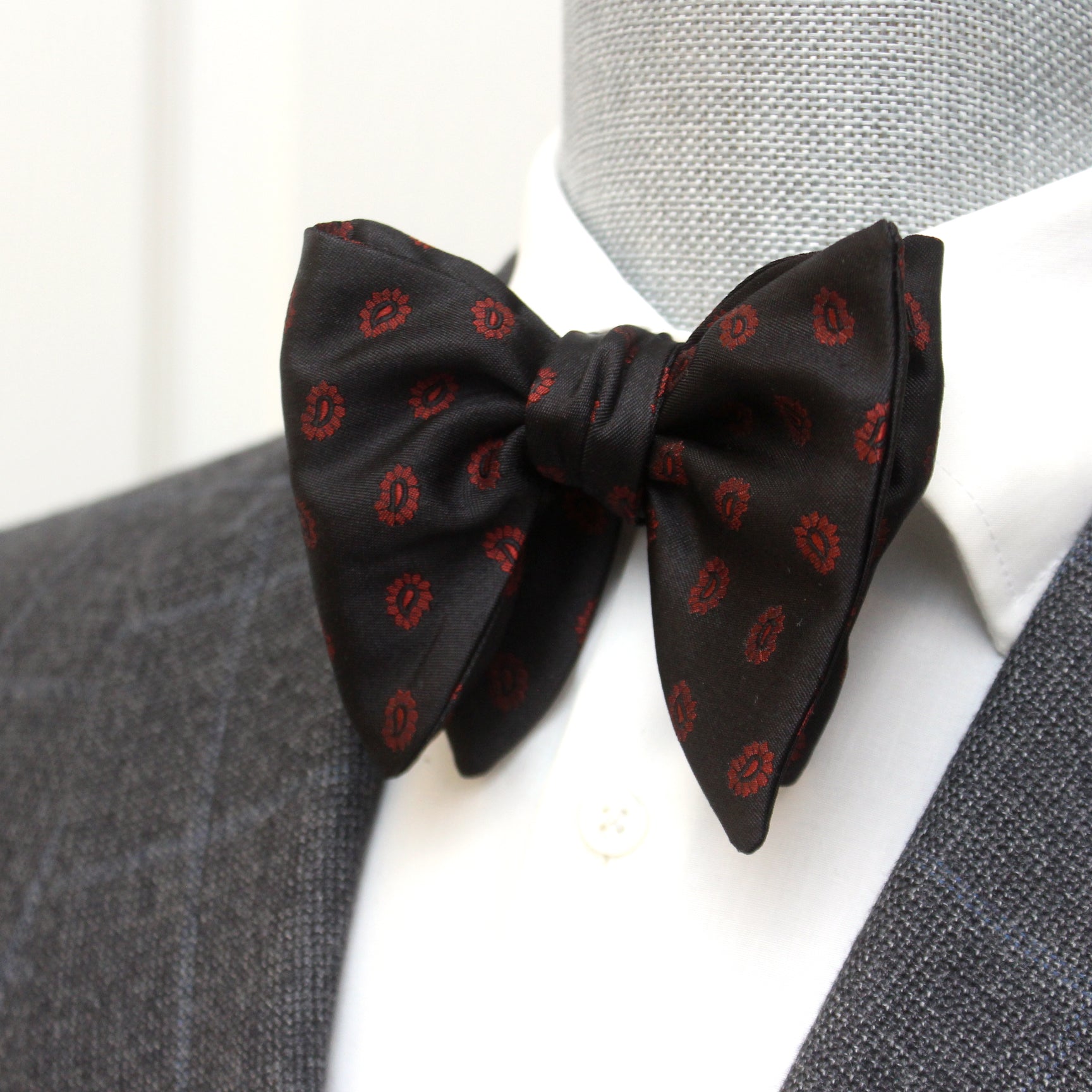 Red Paisley on Black Big Butterfly Silk Bow Tie