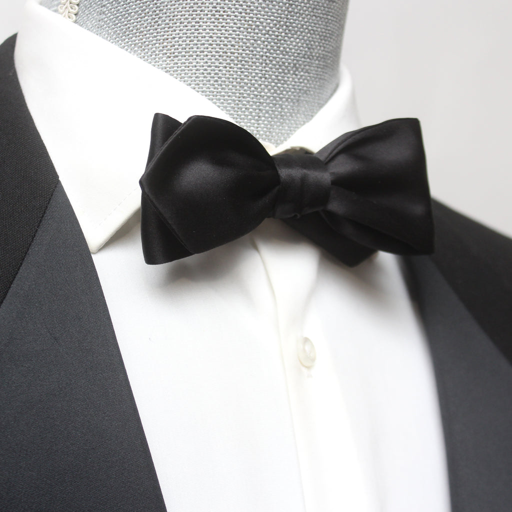 Black Diamond Point Silk Self tied Bow Tie