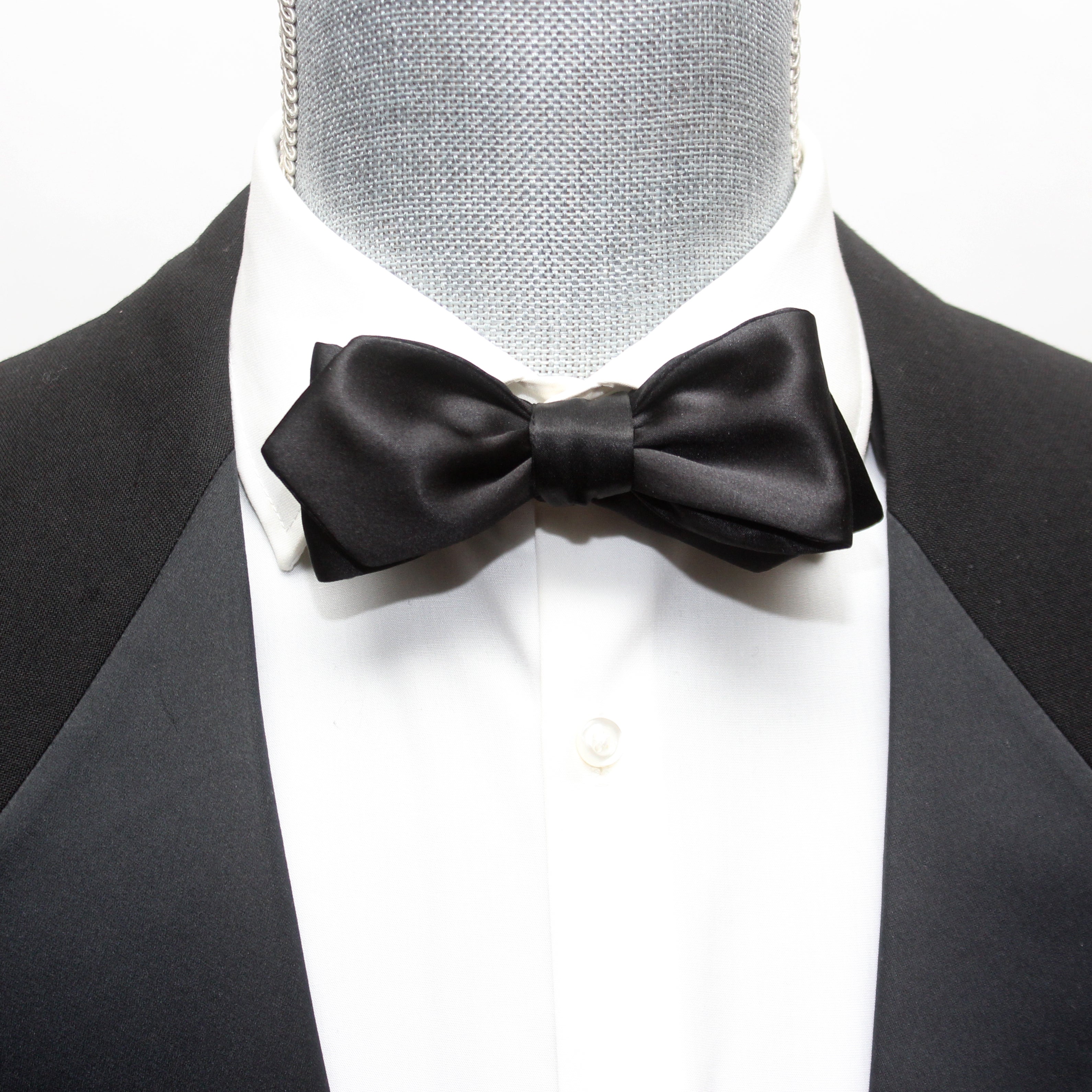 Black Diamond Point Silk Self tied Bow Tie