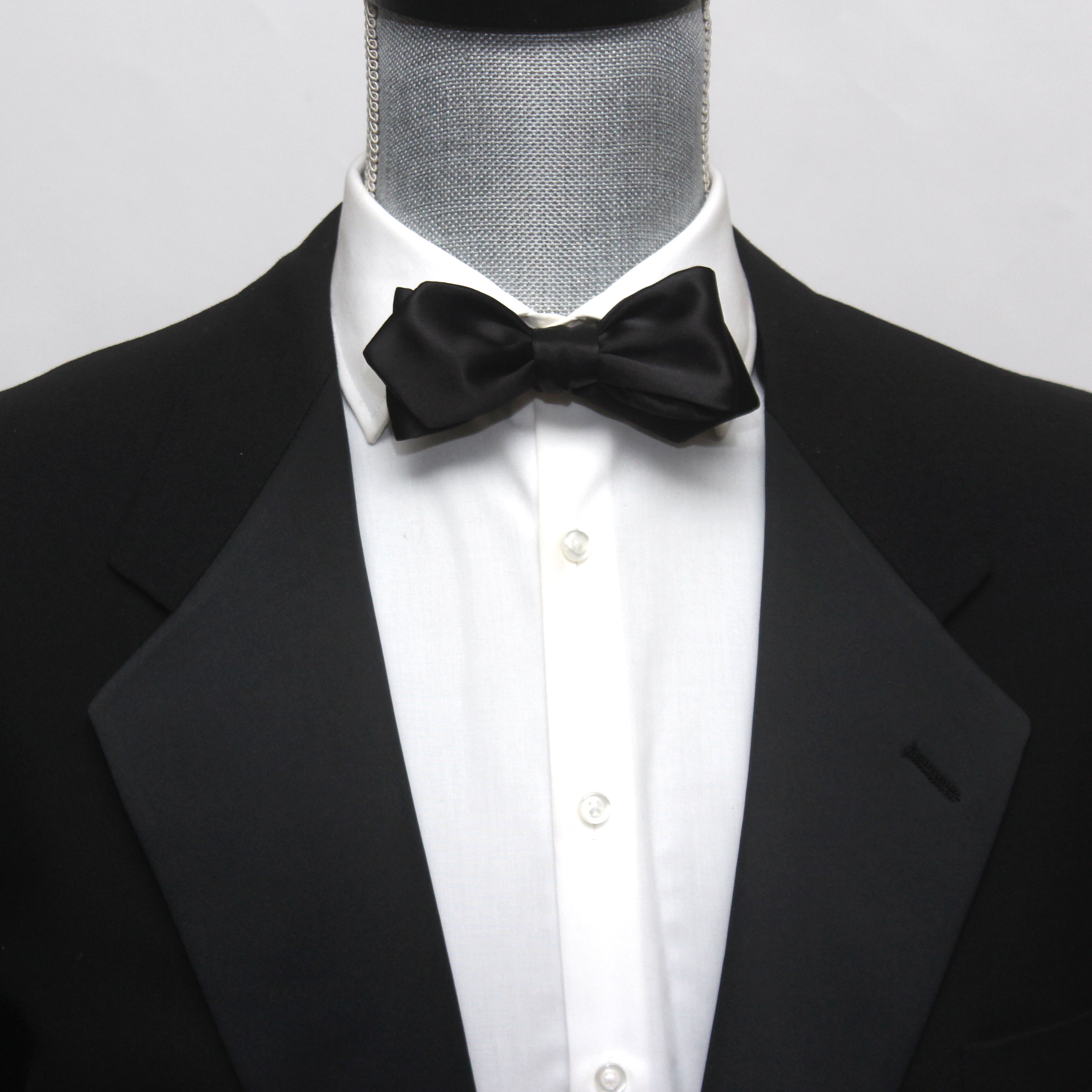Black Diamond Point Silk Self tied Bow Tie