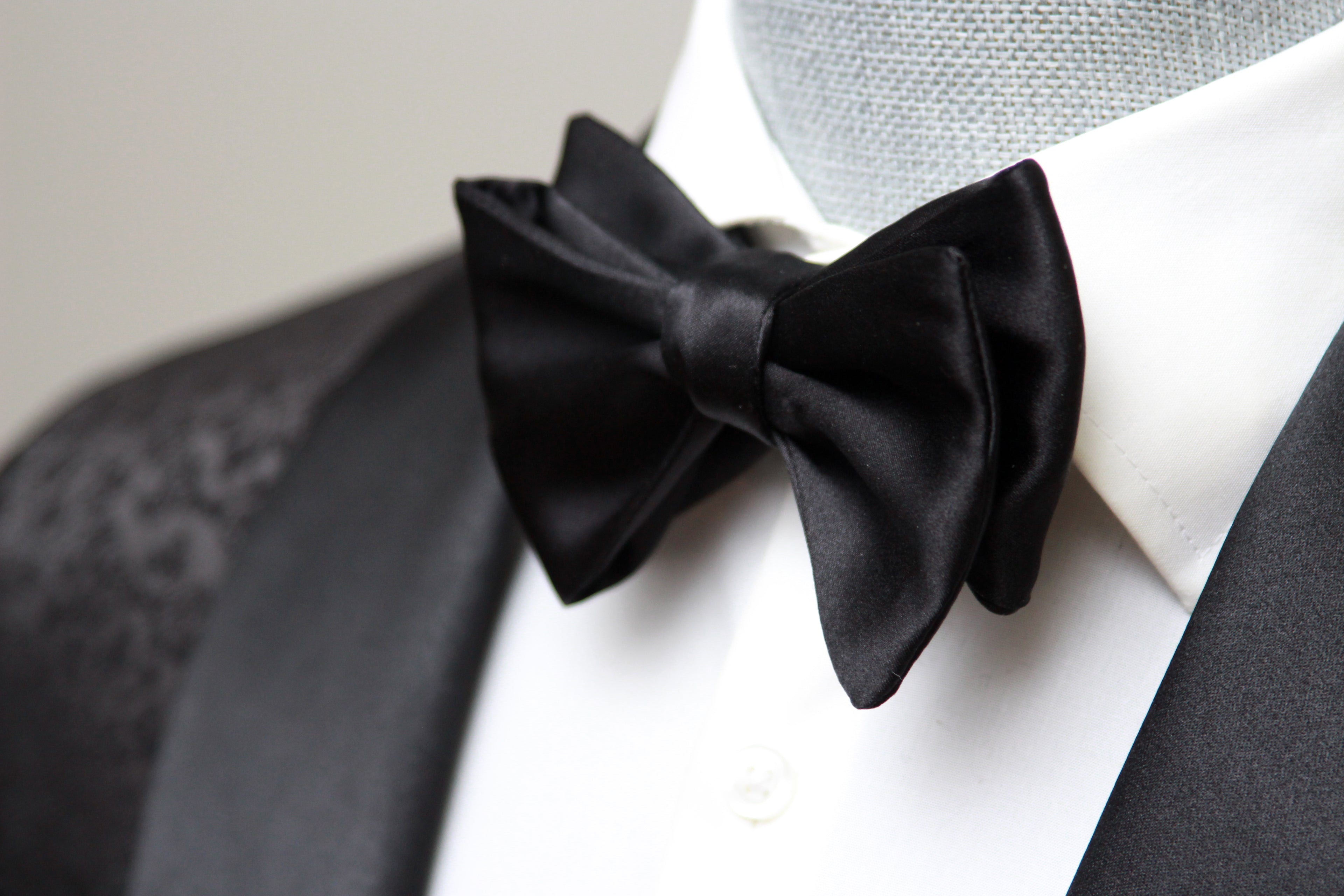 Men's Small Silk Bow Tie