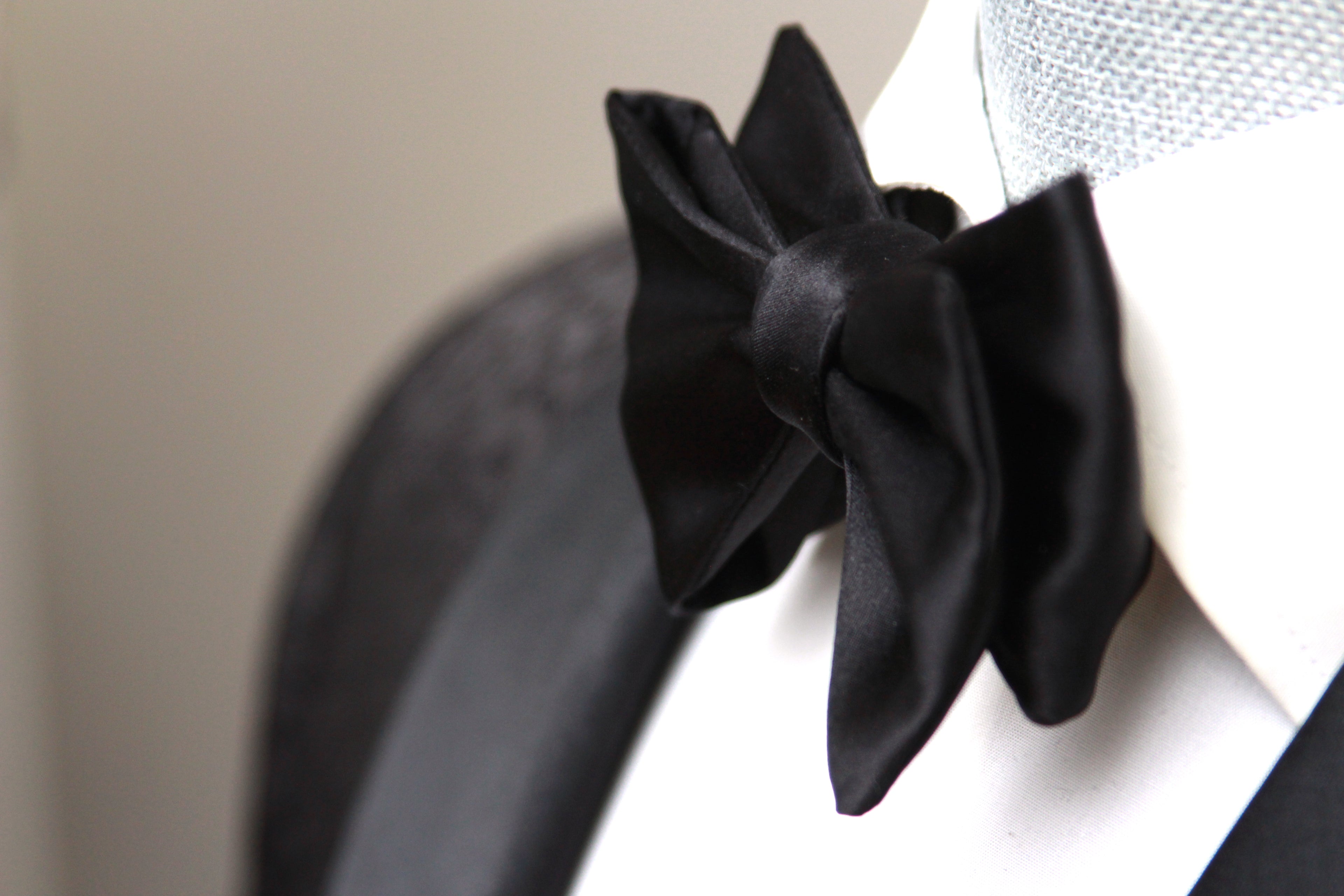 Men's Small Silk Bow Tie