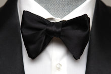 Load image into Gallery viewer, Men&#39;s Small Silk Bow Tie
