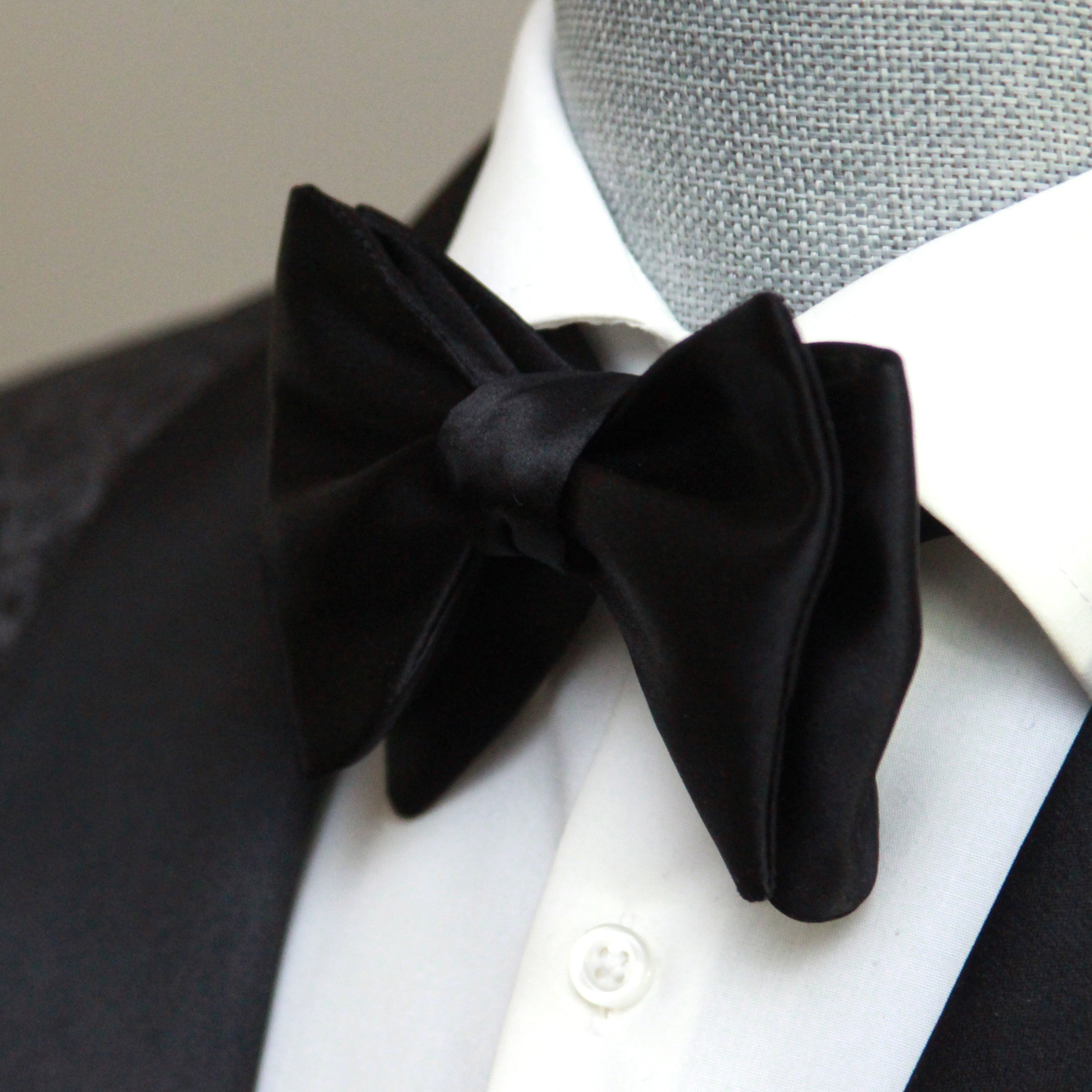 Men's Small Silk Bow Tie