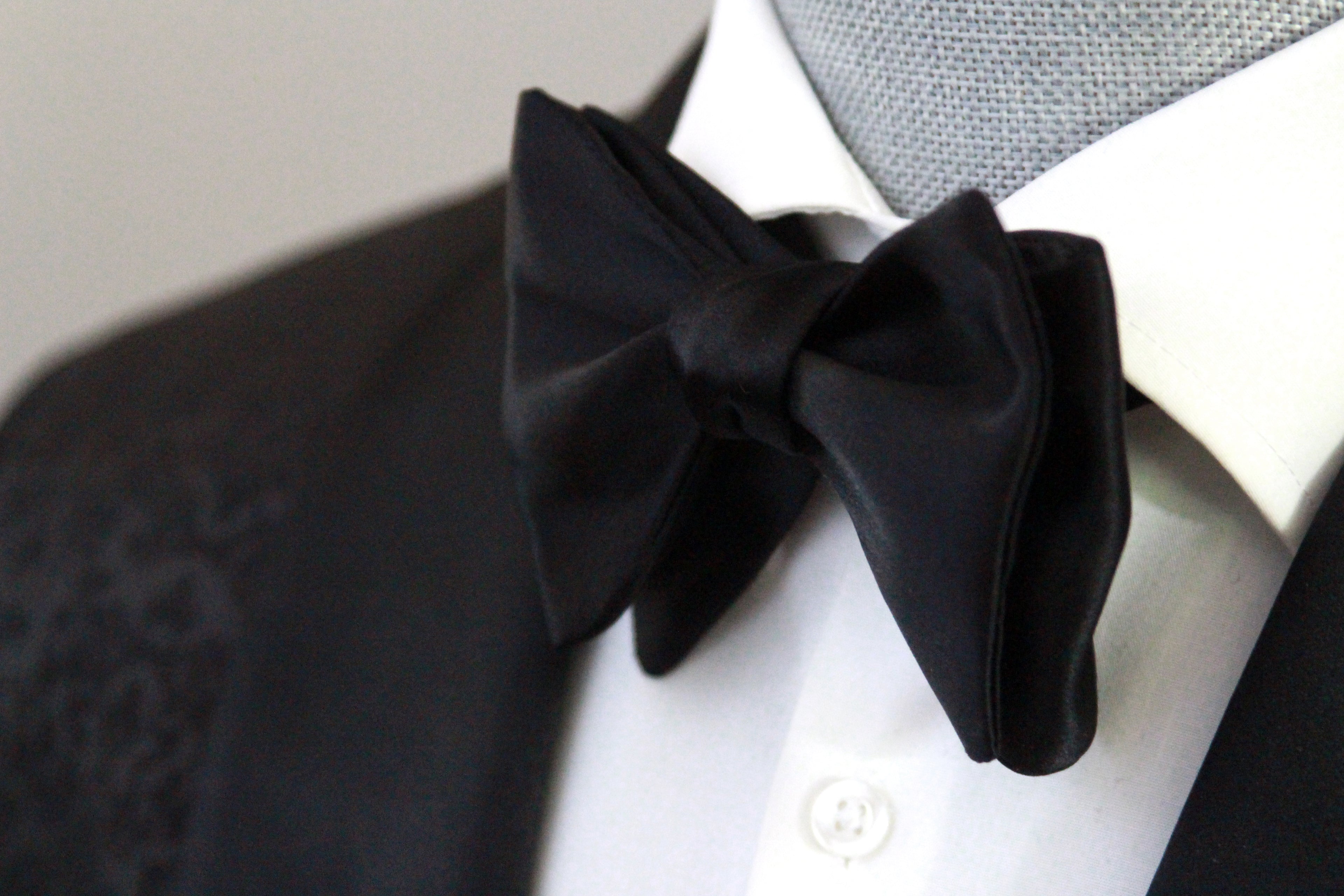 Men's Small Silk Bow Tie