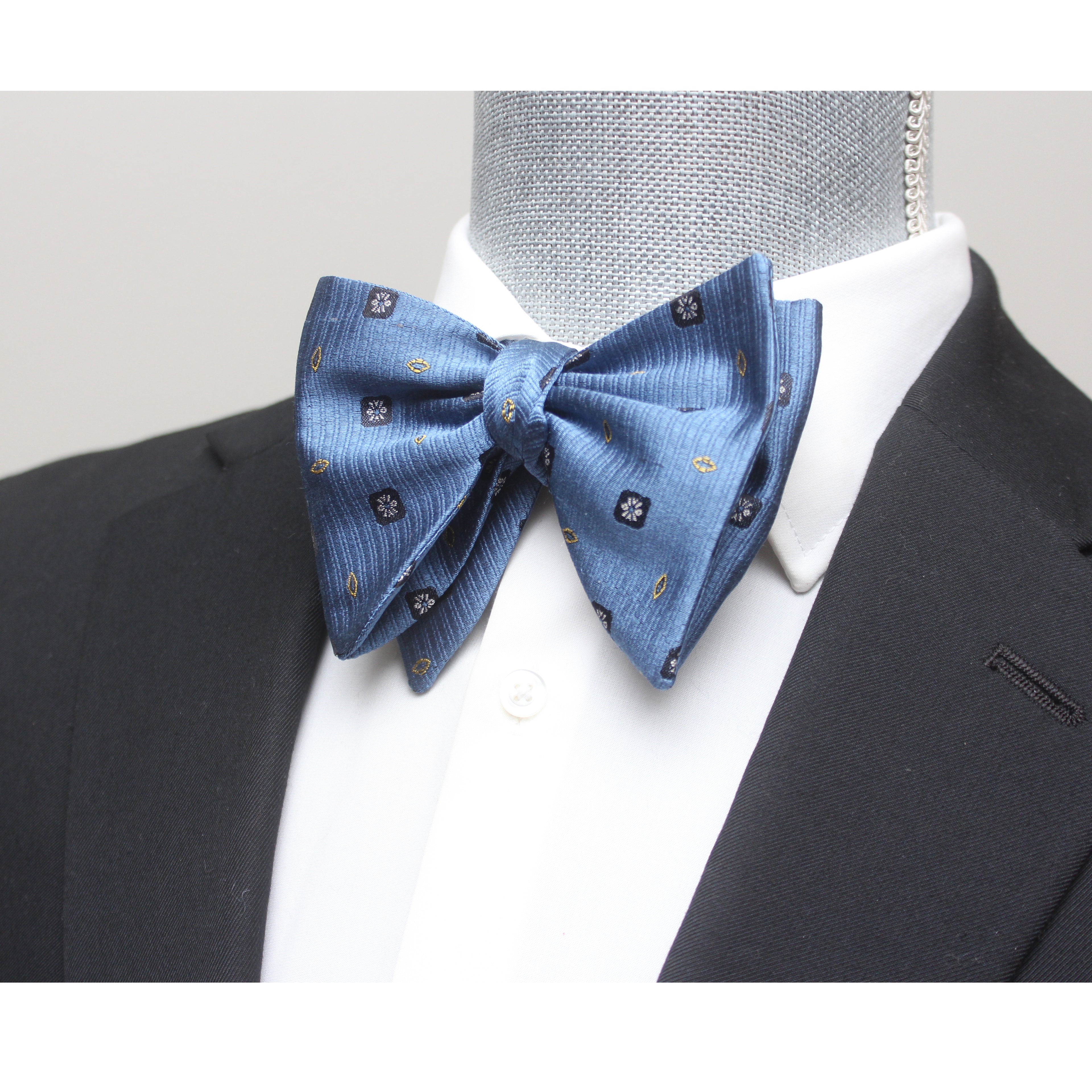 Big Butterfly Blue Ornament Silk Bow Tie