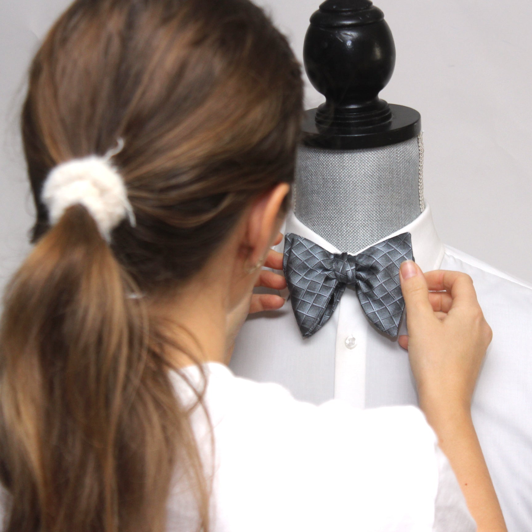 Grey Big Butterfly Silk Bow Tie