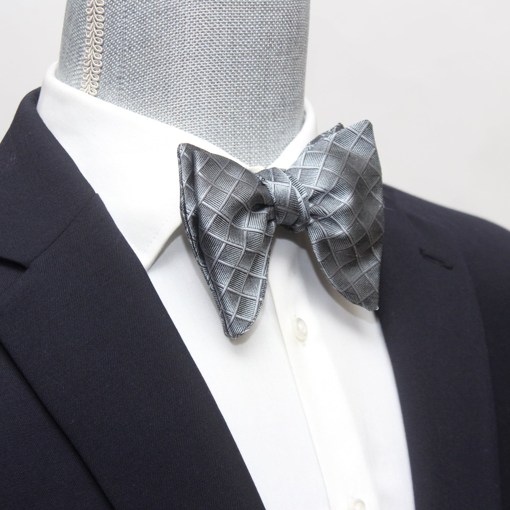 Grey Big Butterfly Silk Bow Tie