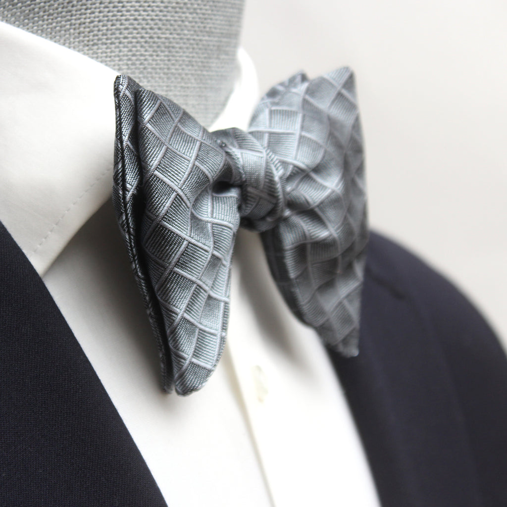 Grey Big Butterfly Silk Bow Tie