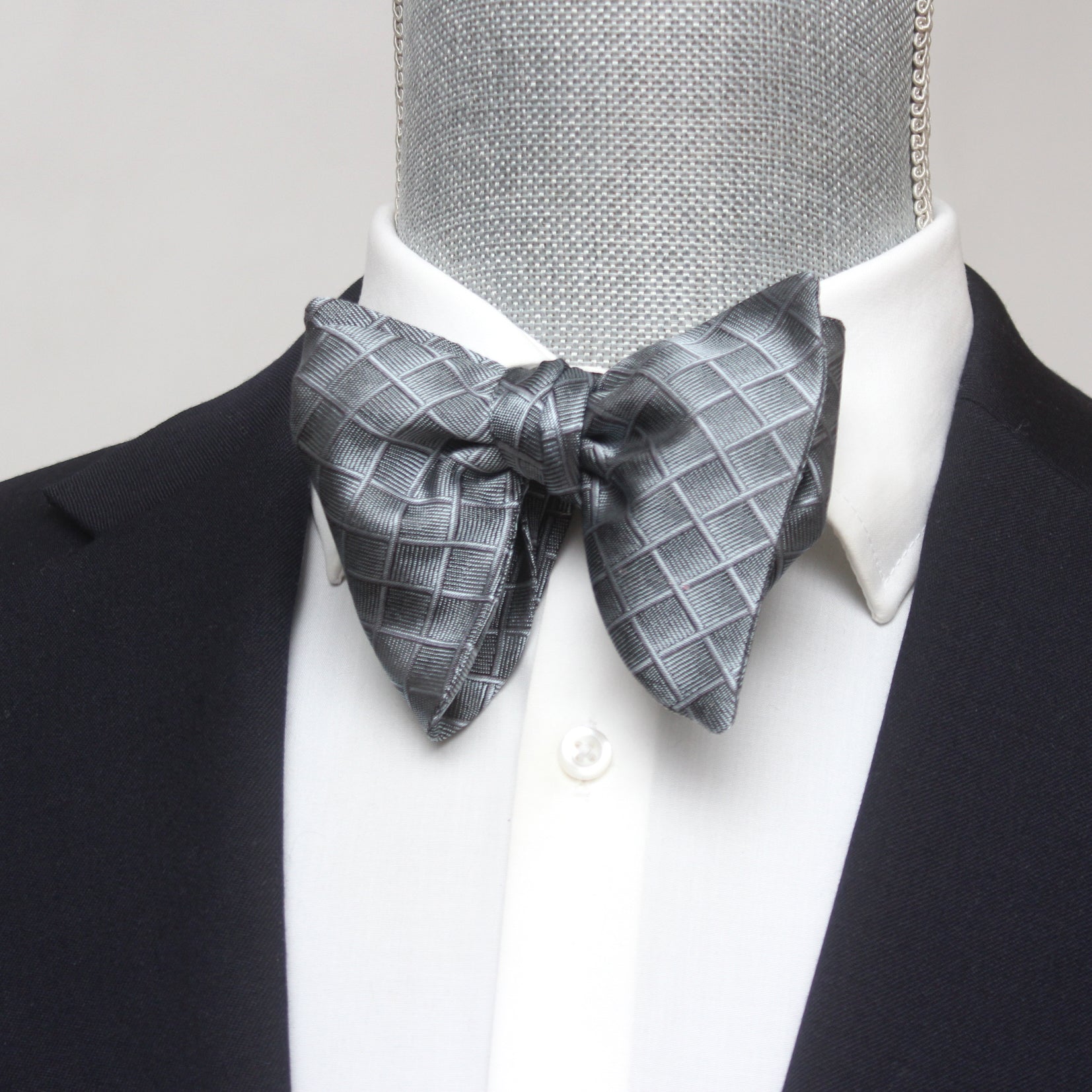 Grey Big Butterfly Silk Bow Tie