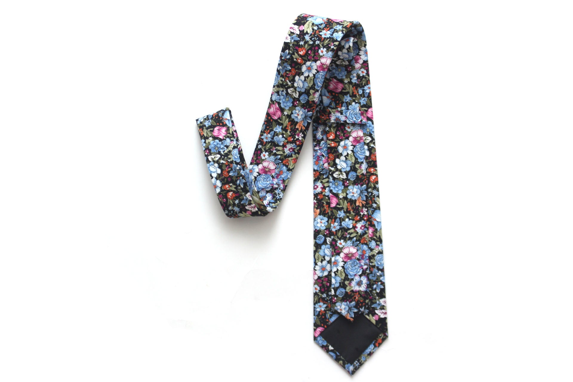 Blue Black Floral Necktie 2.7"