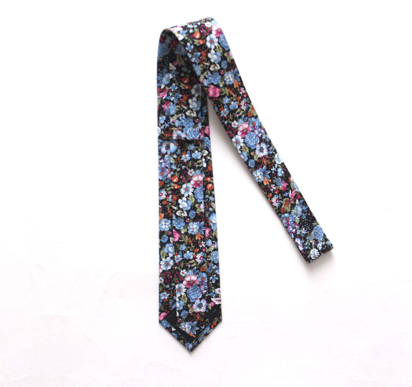Blue Black Floral Necktie 2.7"