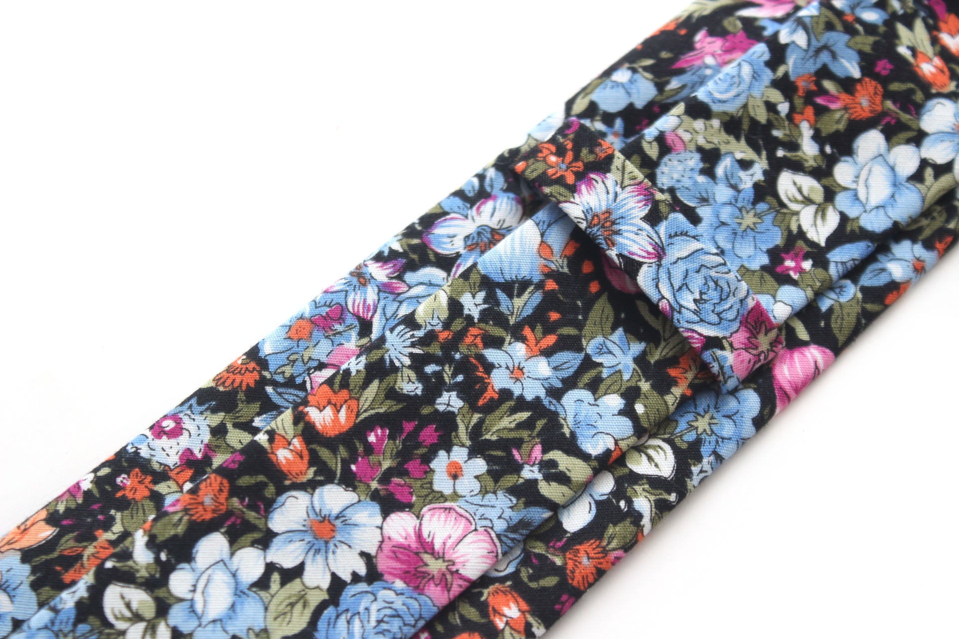 Blue Black Floral Necktie 2.7"