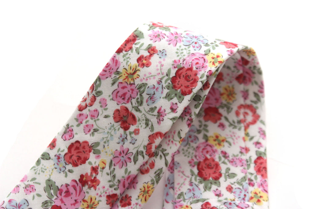 White Pink Floral Necktie 2.36"