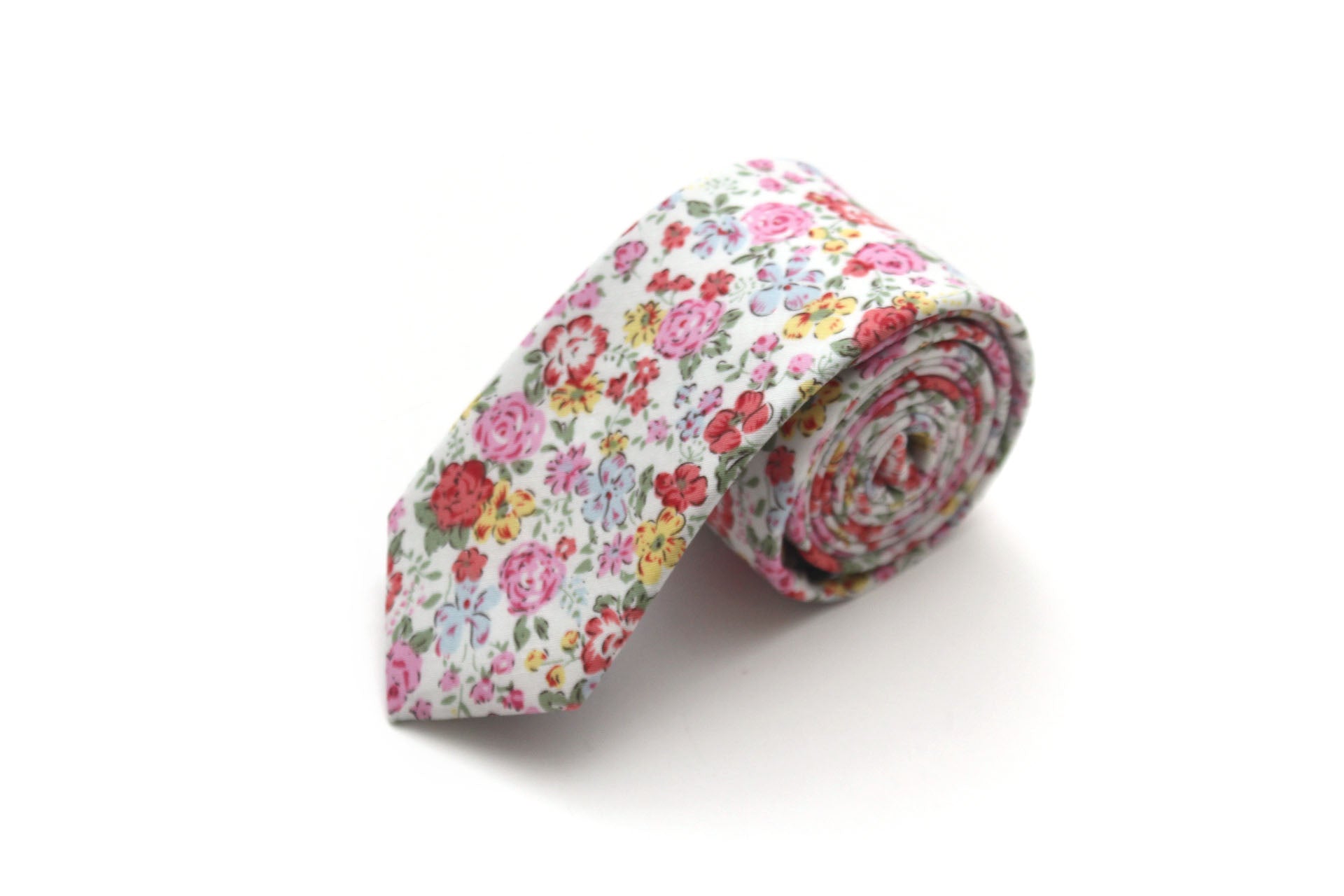 White Pink Floral Necktie 2.36"