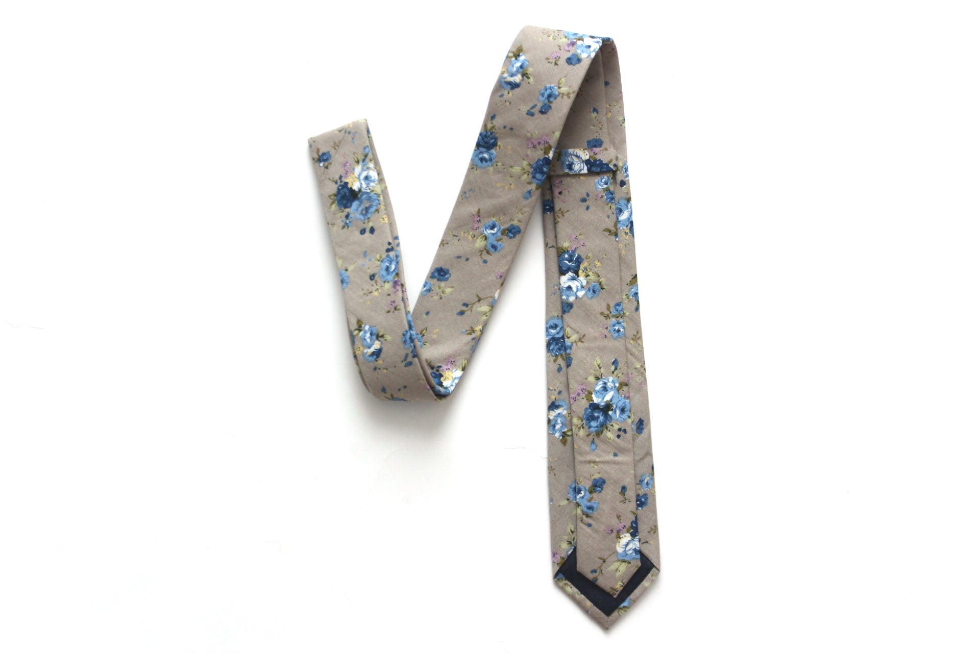 Blue Sand Floral Necktie 2.36"