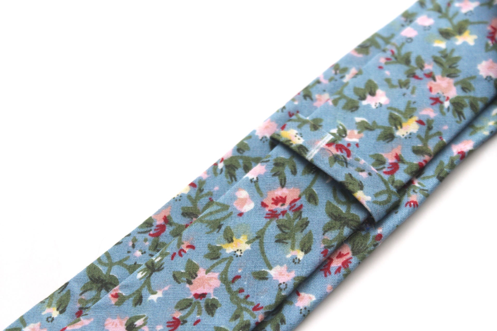 Dusty Blue Floral Necktie 2.36"