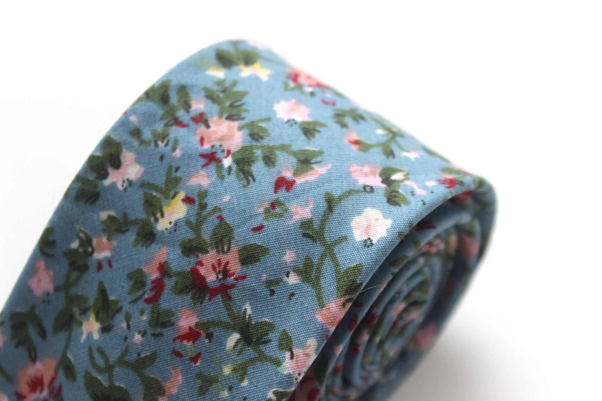 Dusty Blue Floral Necktie 2.36"