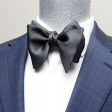 Load image into Gallery viewer, Grey Big Butterfly Silk Bow Tie
