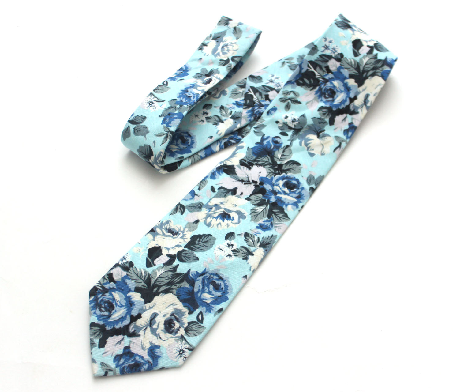 Blue Grey Floral Necktie 3.14"