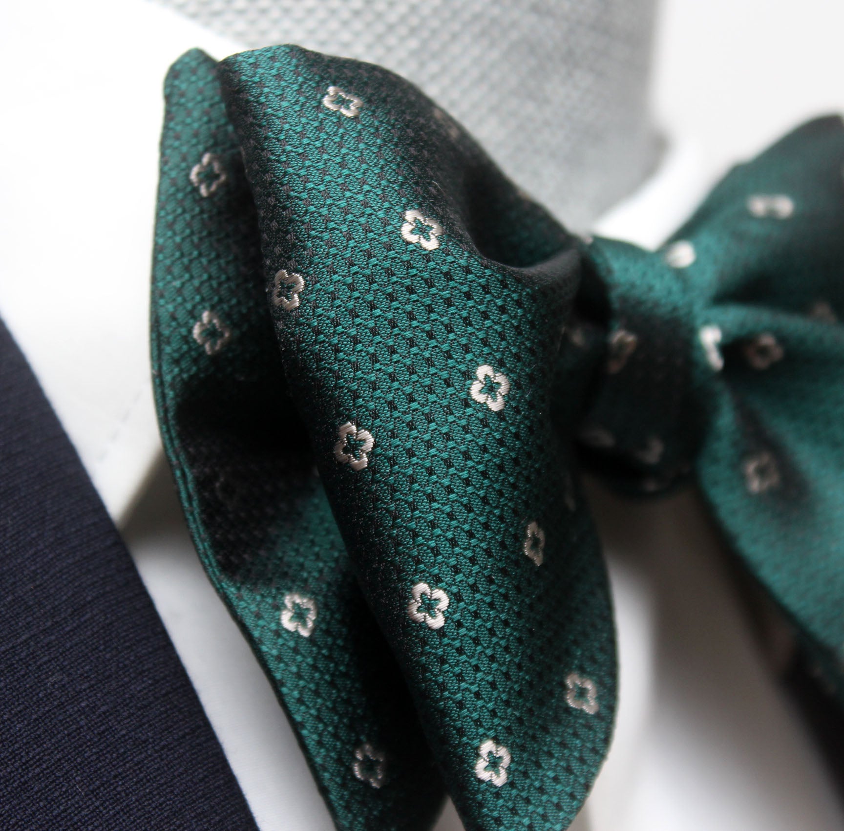 Big Butterfly Green Grey Ornament Silk Bow Tie