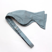 Load image into Gallery viewer, Big Butterfly Teal Polka Dot Silk Bow Tie
