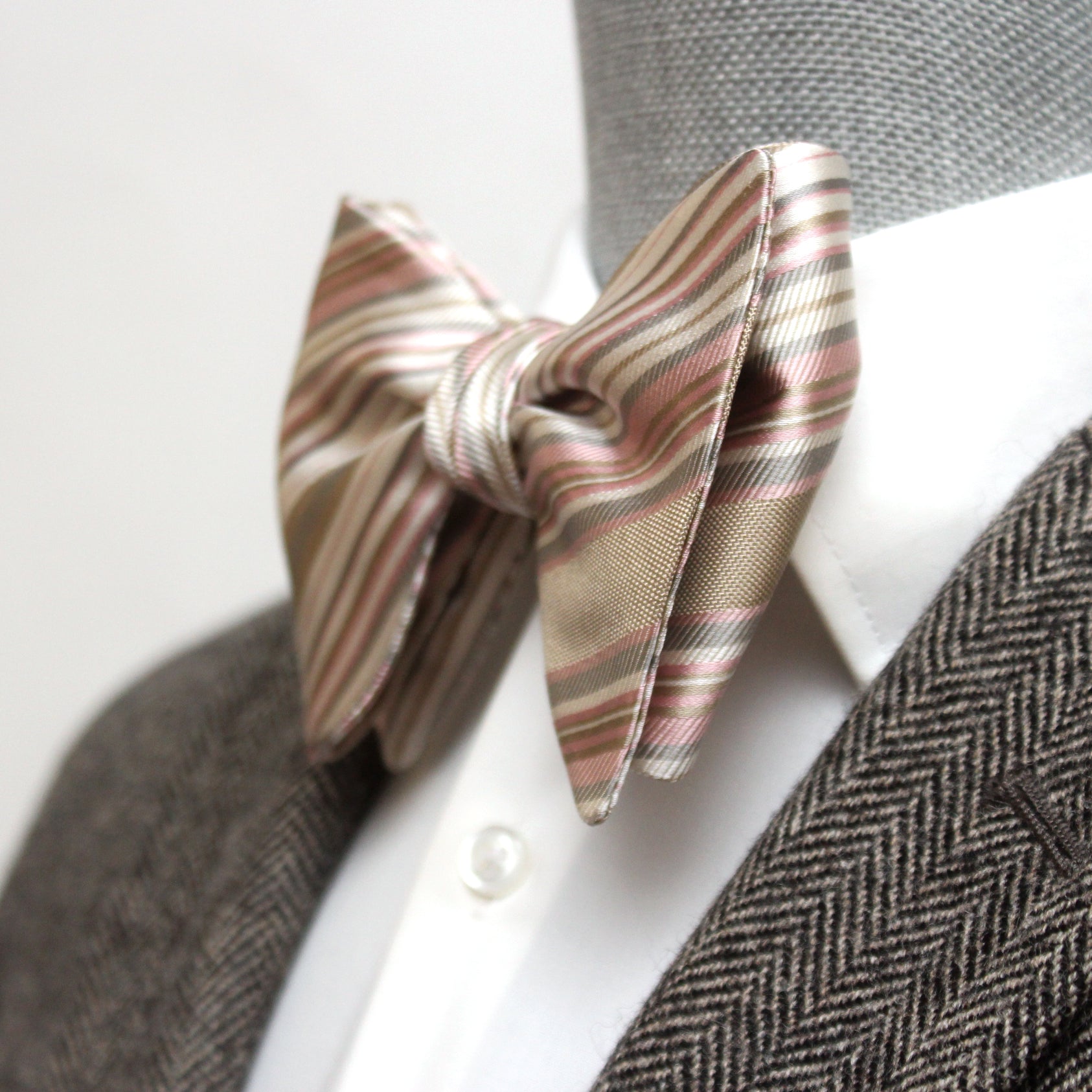 Big Butterfly Beige Striped Silk Bow Tie