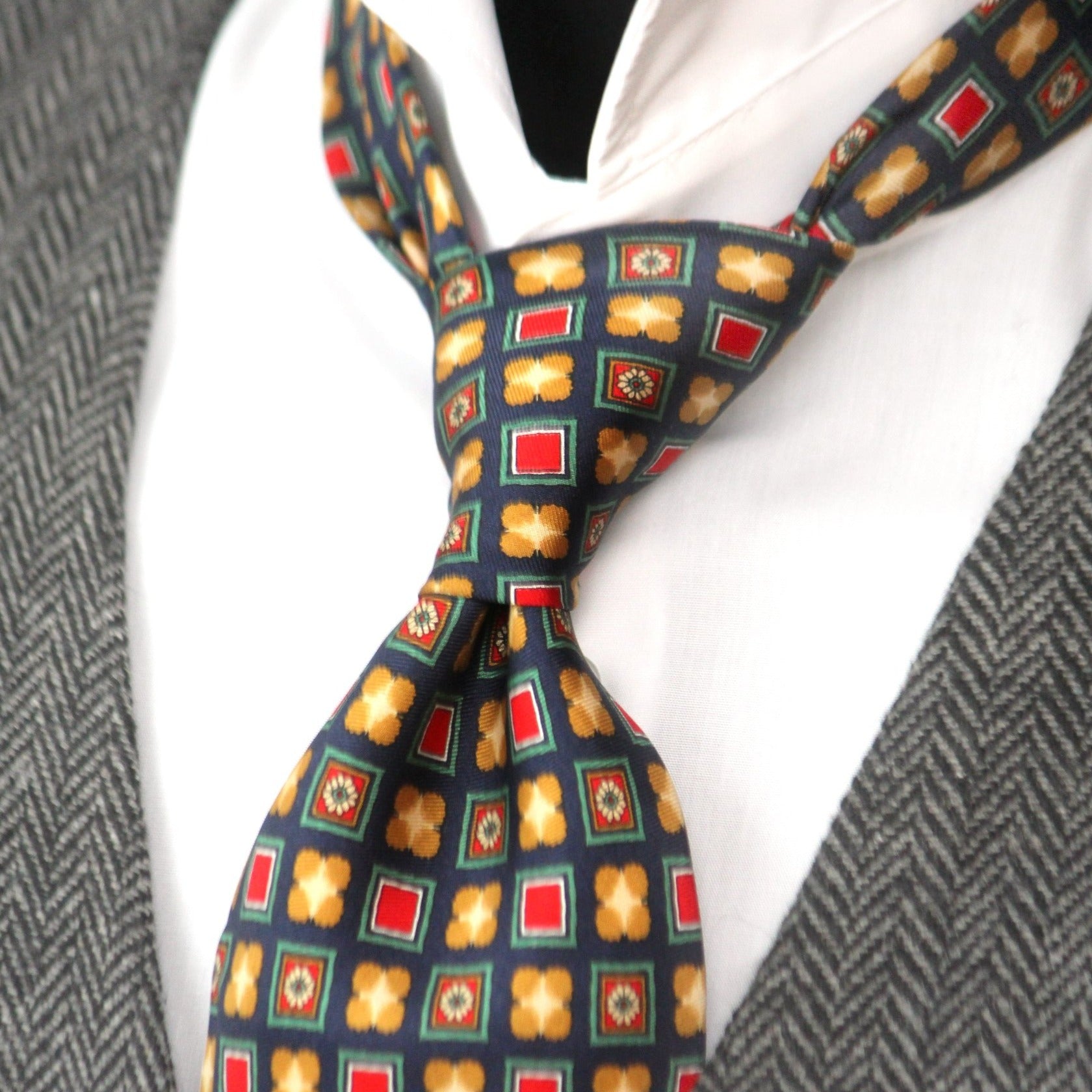 Red Brown Ornament Silk Necktie