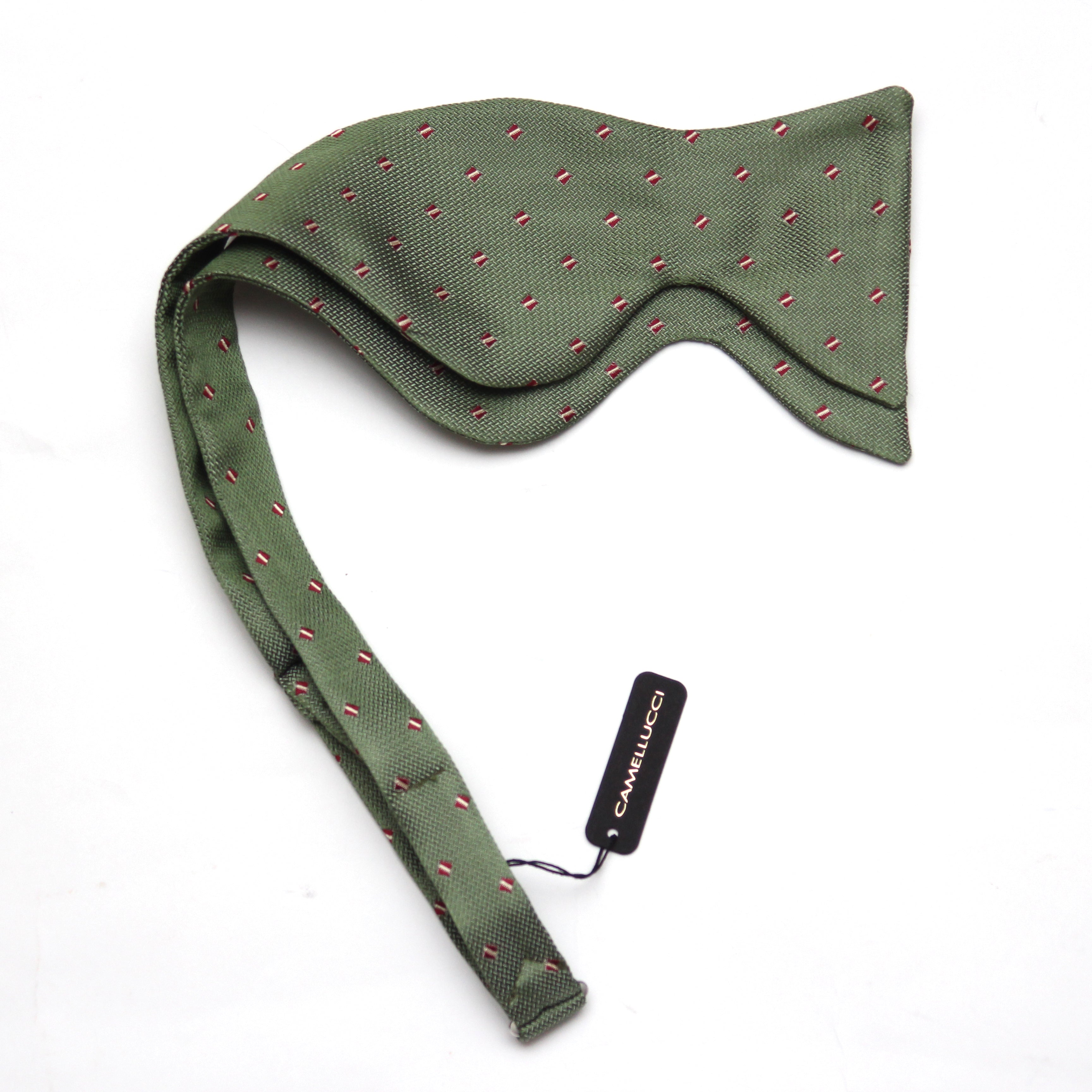 Big Butterfly Bow tie in Green Silk