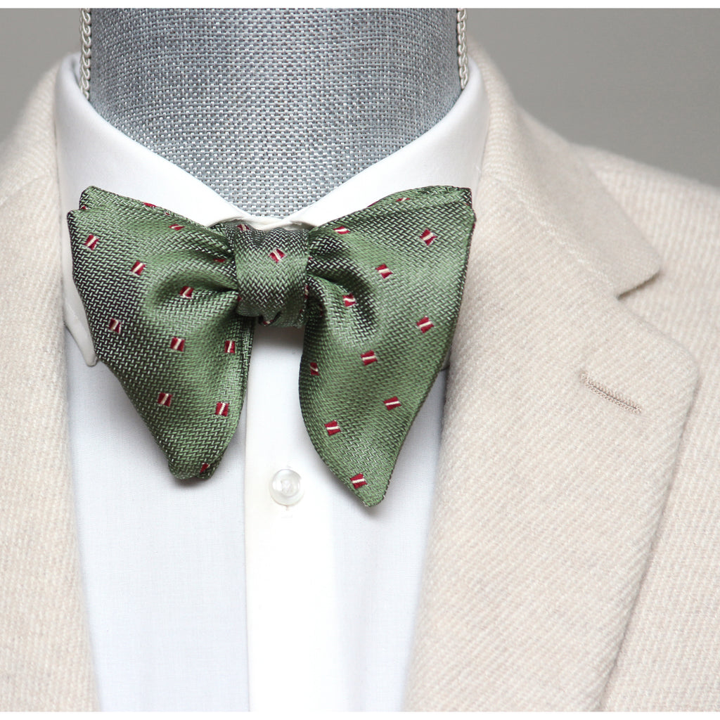 Big Butterfly Bow tie in Green Silk