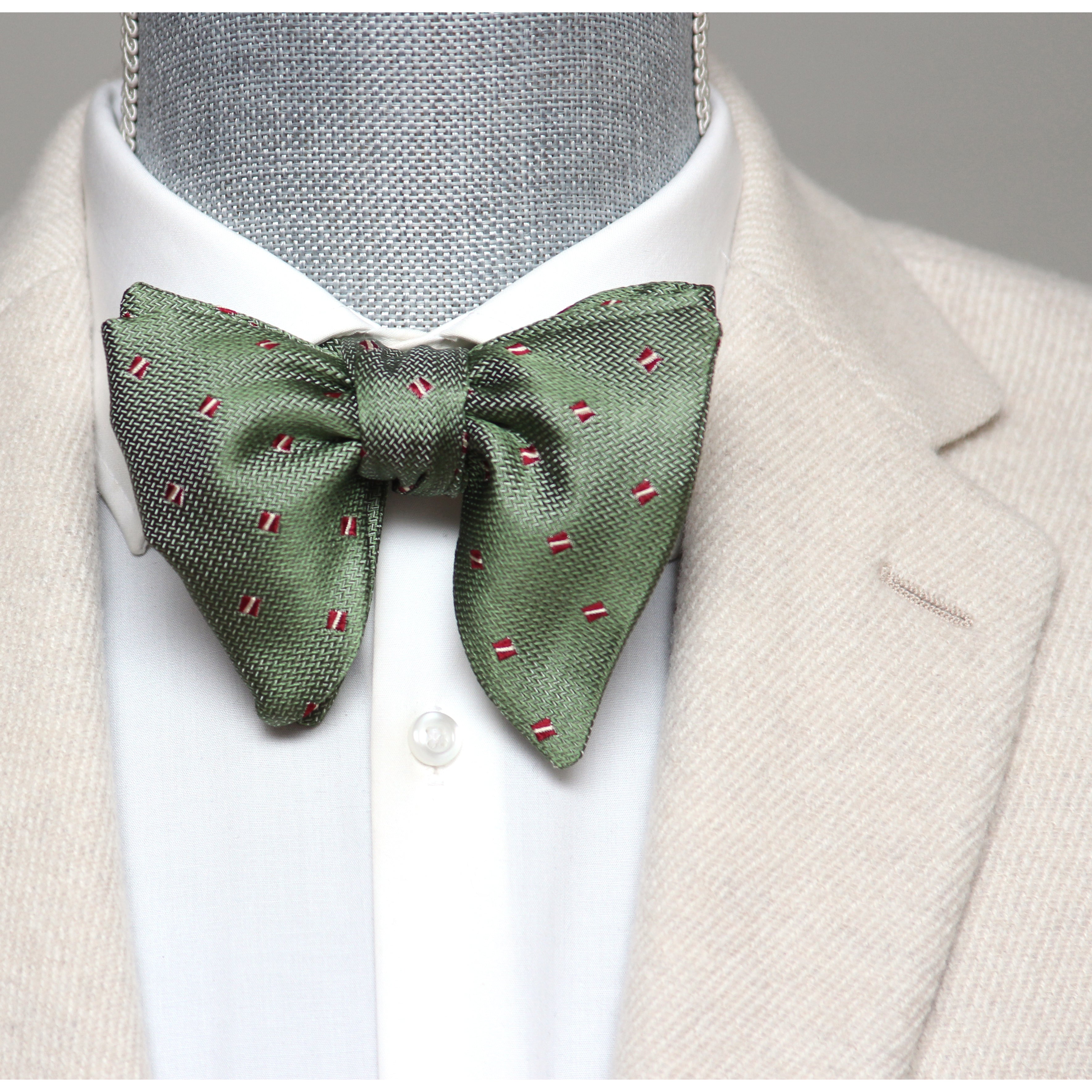 Big Butterfly Bow tie in Green Silk