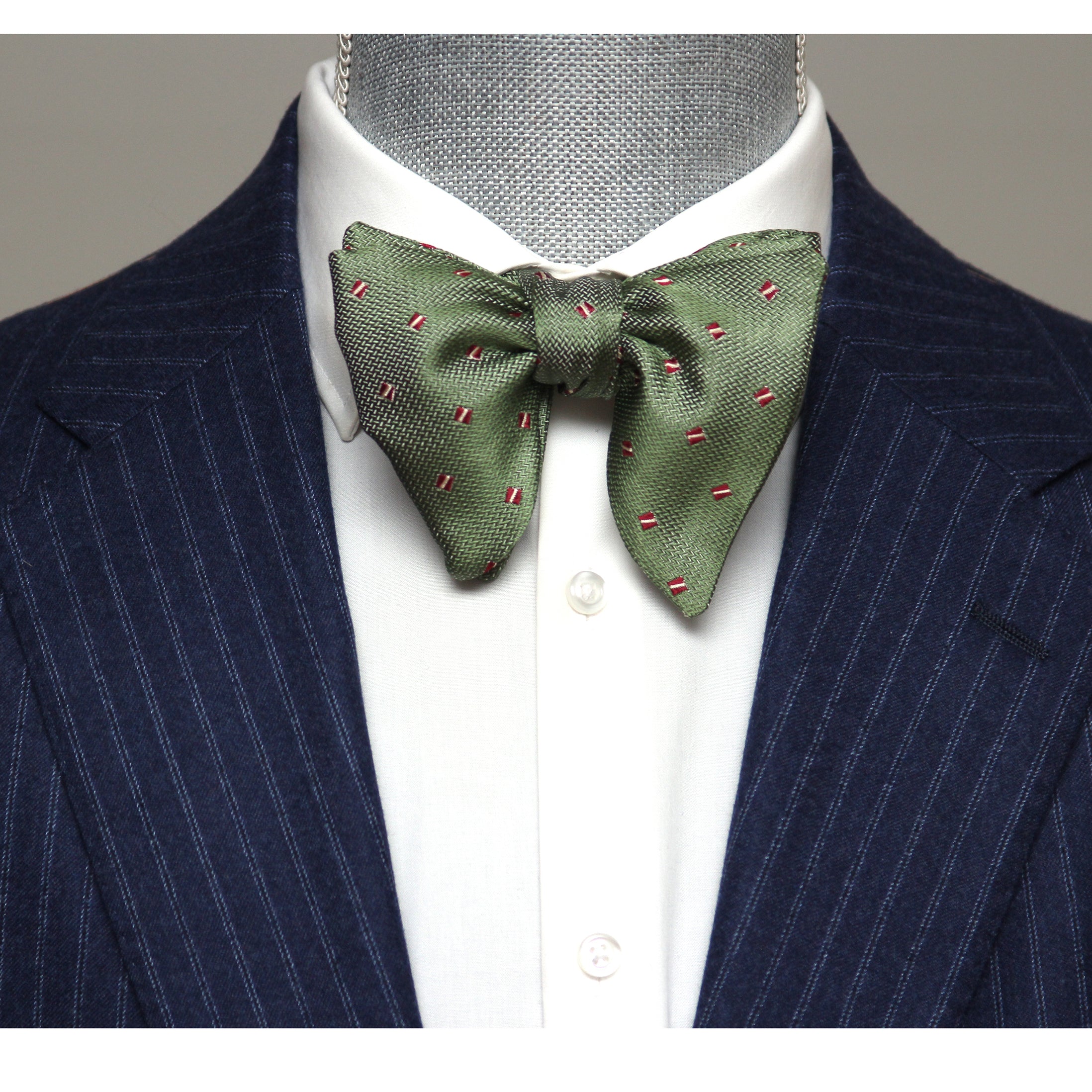 Big Butterfly Bow tie in Green Silk