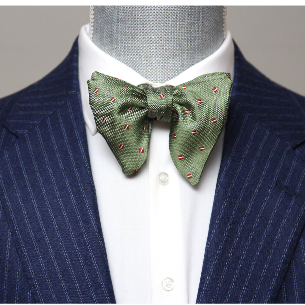 Big Butterfly Bow tie in Green Silk
