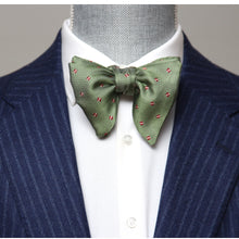 Load image into Gallery viewer, Big Butterfly Bow tie in Green Silk
