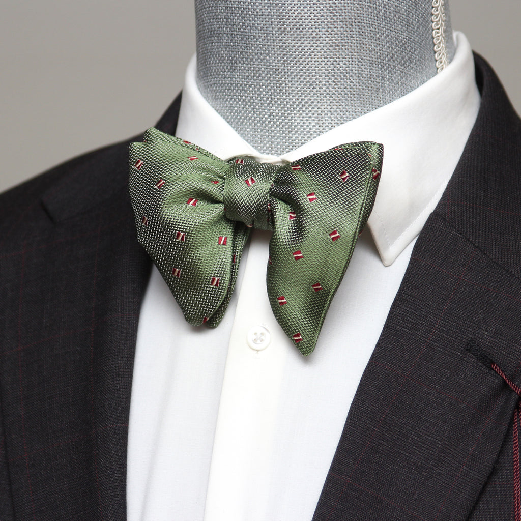 Big Butterfly Bow tie in Green Silk