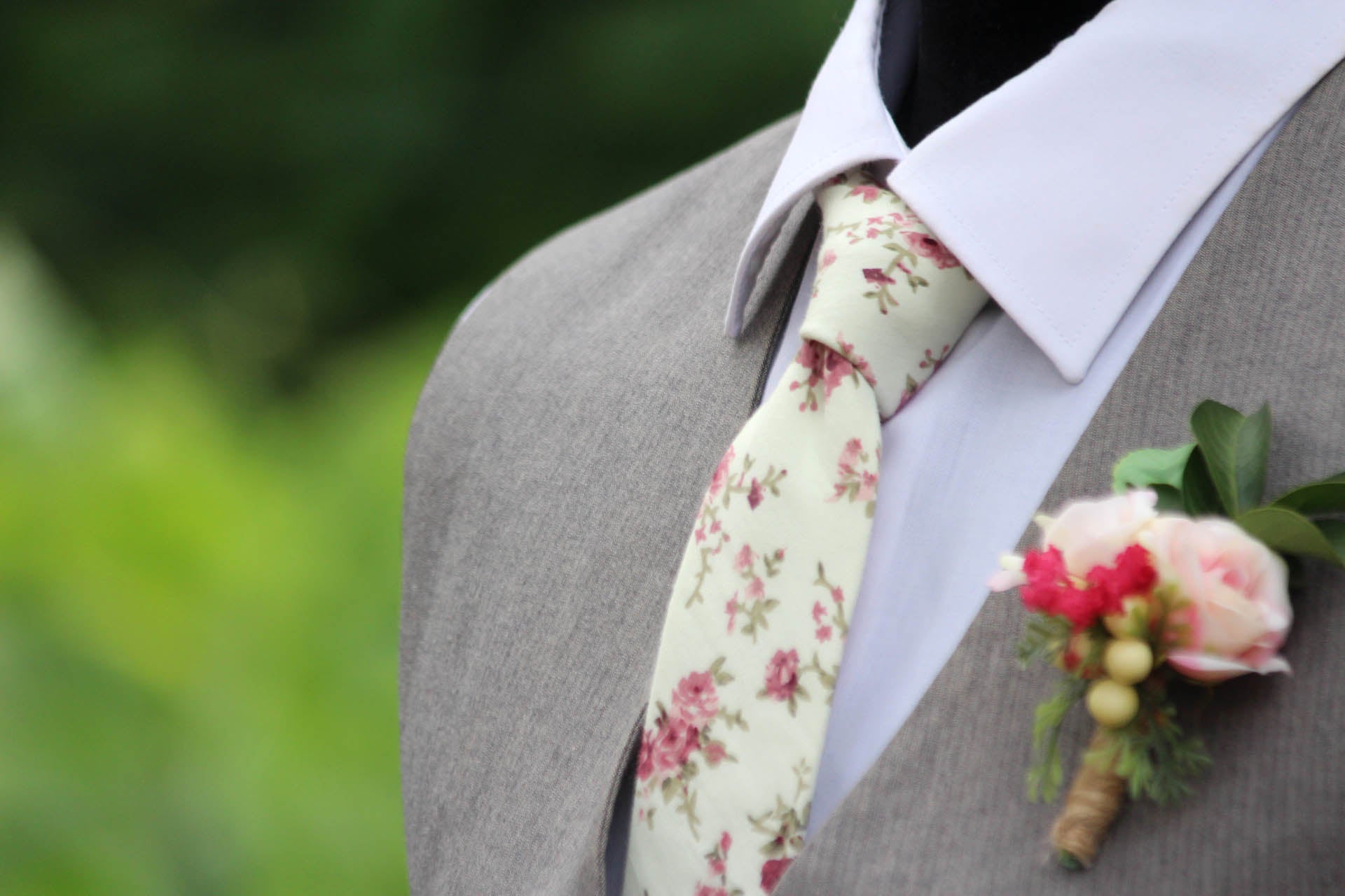 Cream Dusty Rose Floral Necktie