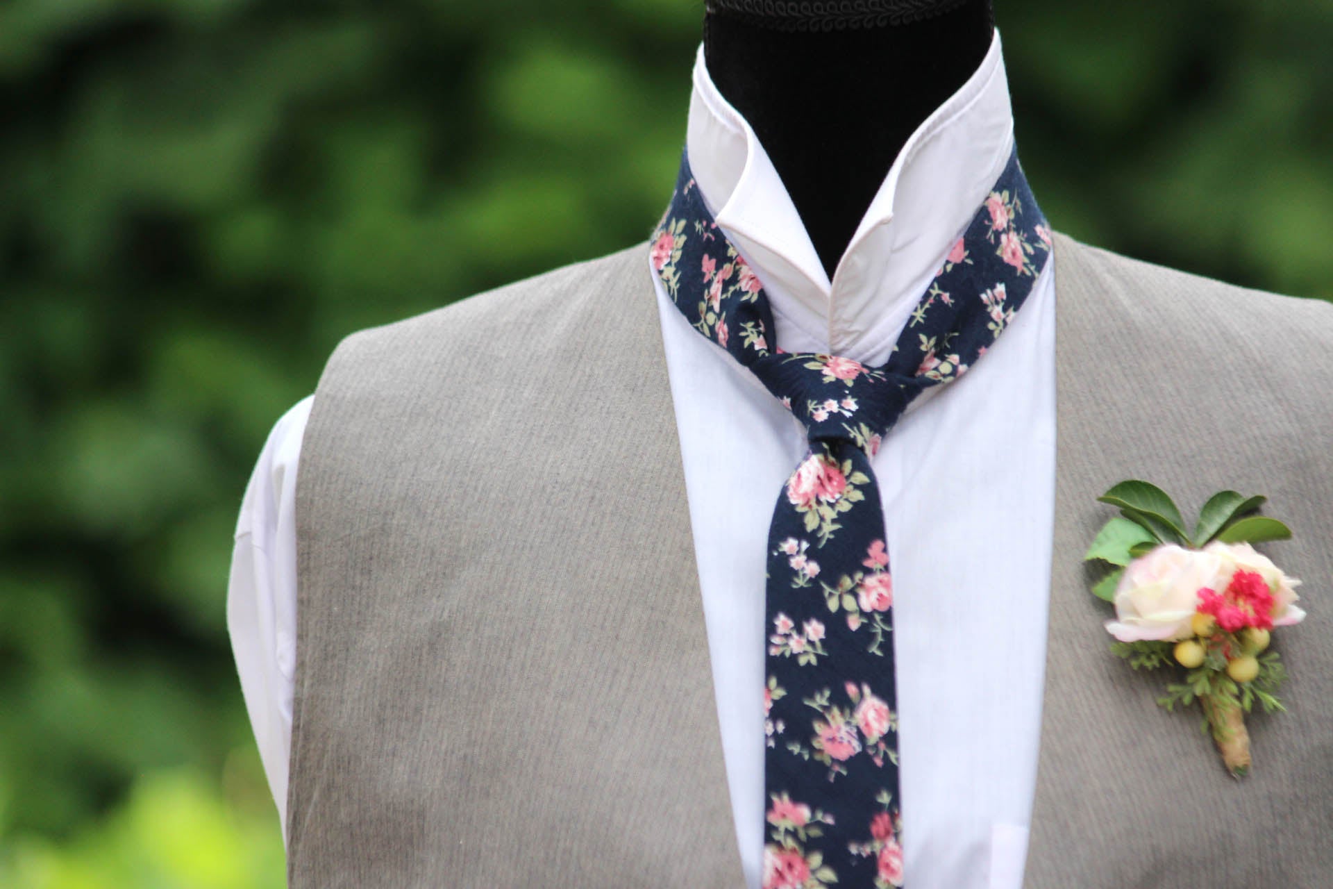 Navy Floral Necktie