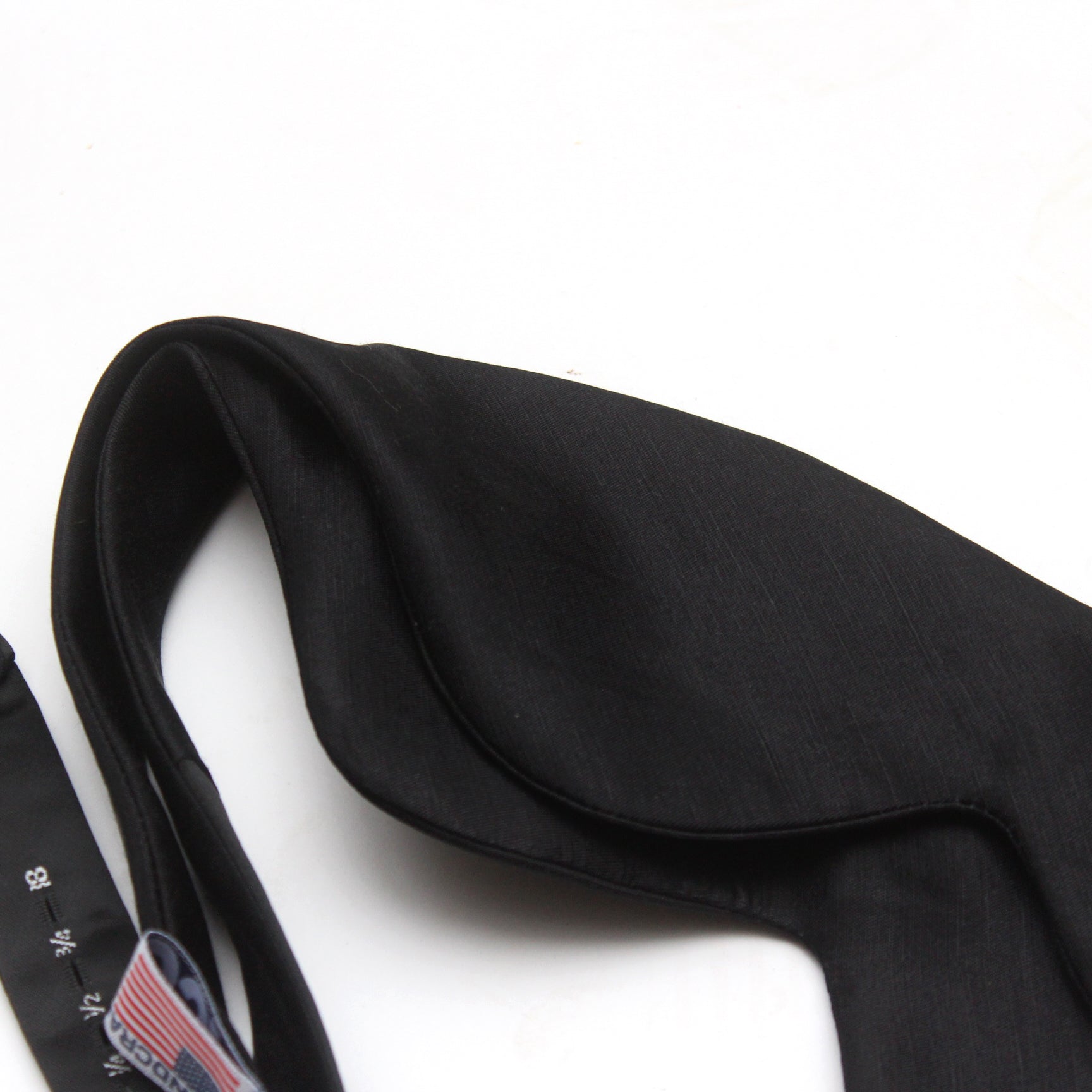 Texture of Solid Silk Linen Bow Tie