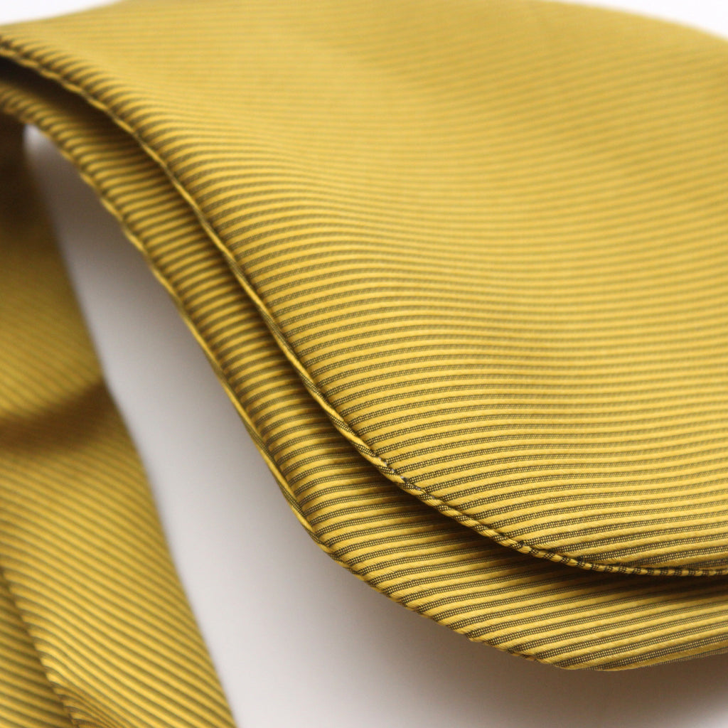 Details of fabric Men's Gold Large Silk Bow Tie
