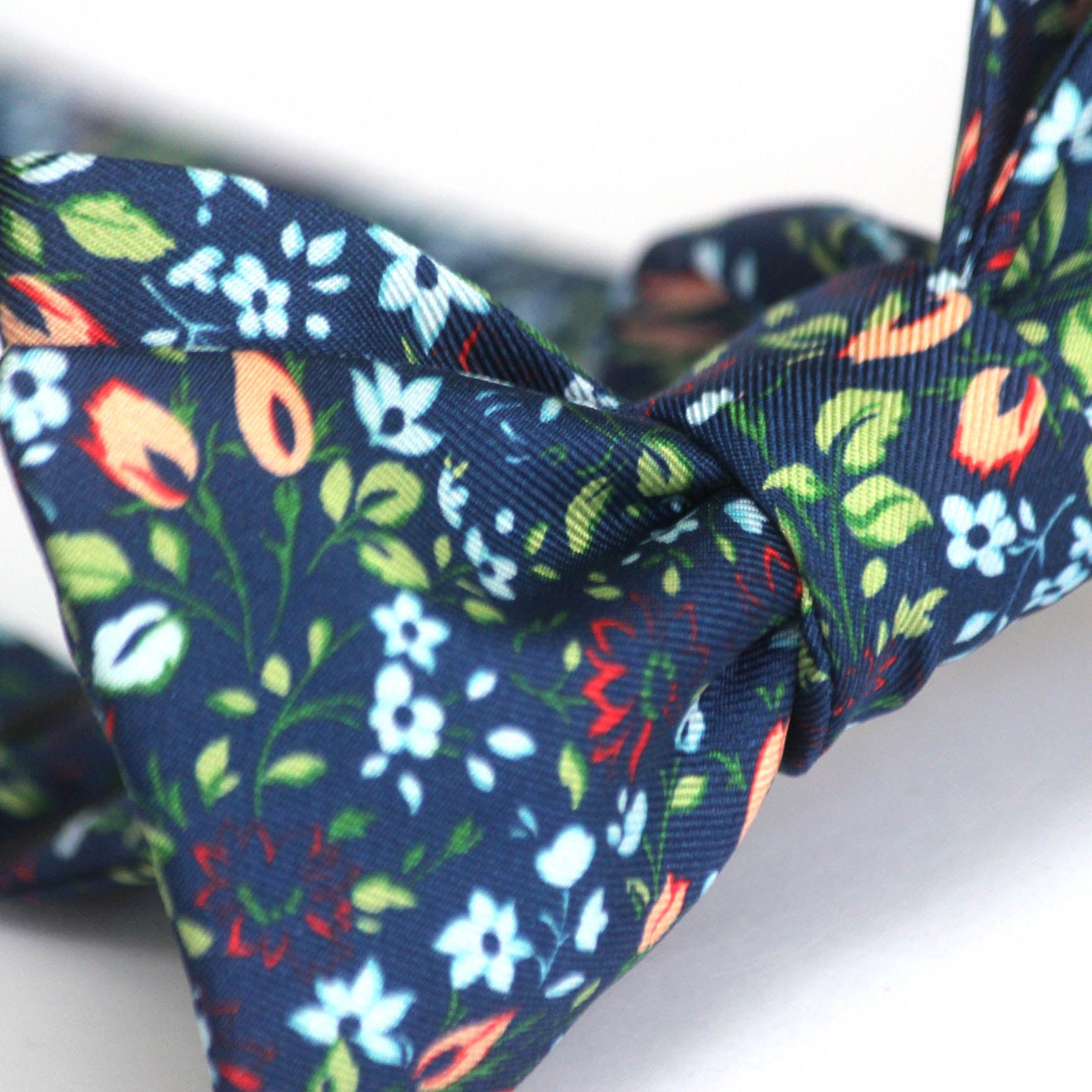 Navy Floral Silk Self-Tie Bow Tie | Camellucci