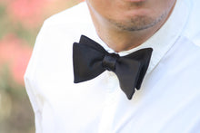 Load image into Gallery viewer, Black Classic Self-tied Bow Tie
