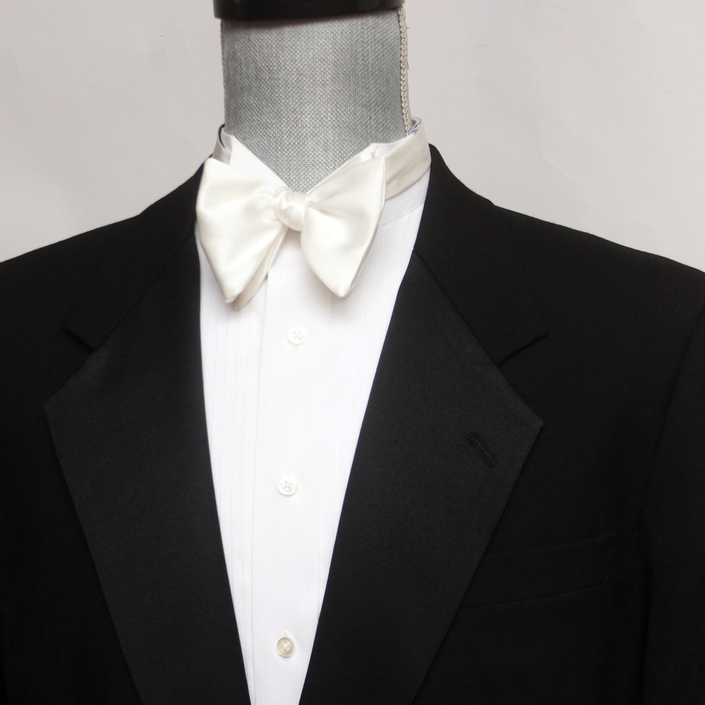 White Silk Large Butterfly Self-Tie Tuxedo Bow Tie