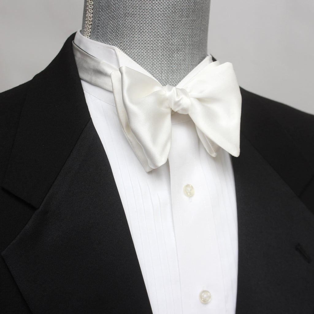 White Silk Large Butterfly Self-Tie Tuxedo Bow Tie