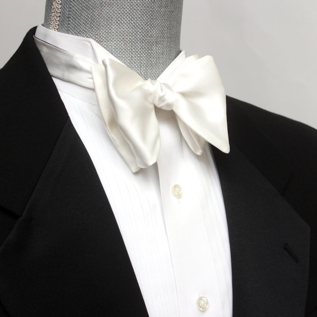 White Silk Large Butterfly Self-Tie Tuxedo Bow Tie