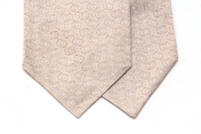 Load image into Gallery viewer, Champagne ornament Silk Ascot
